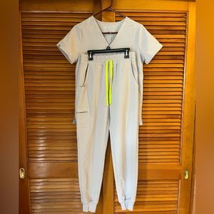 FIGS Slate Scrub Set, Zamora Joggers and Catarina Top, Size XS